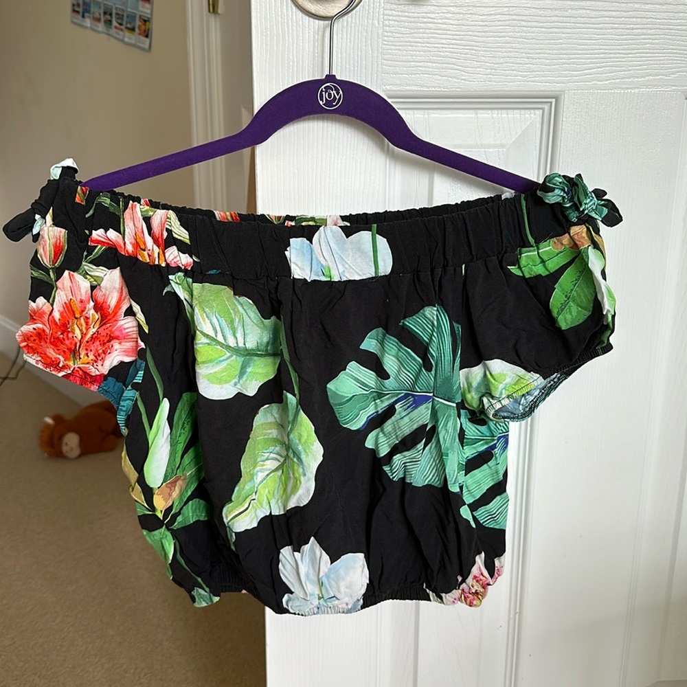 Made In Italy Off Shoulder Colorful Top